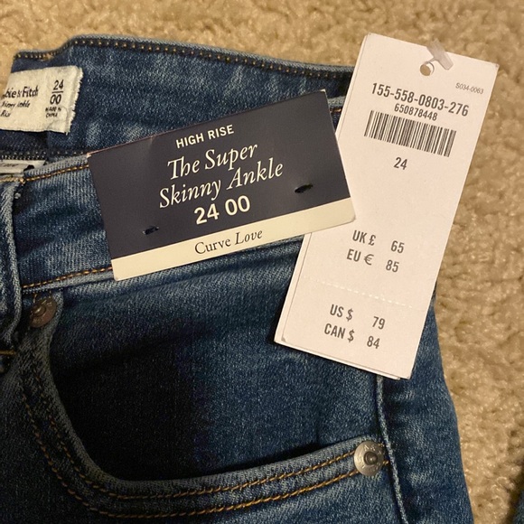 Abercrombie & Fitch New Jeans - Picture 3 of 6